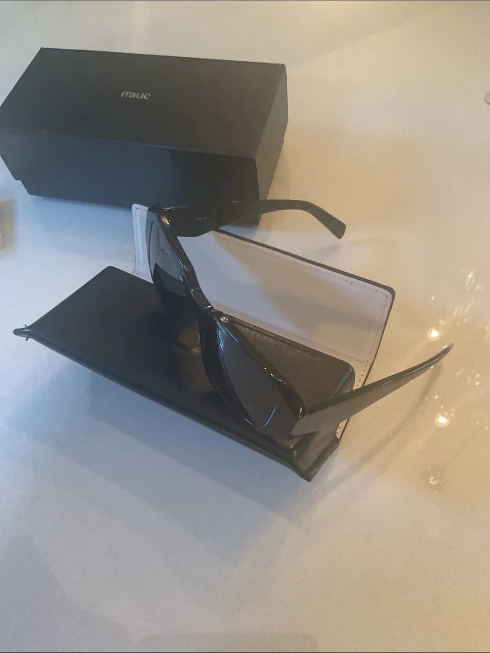 ITALIC black Rectangular Sunglasses with Case new unisex